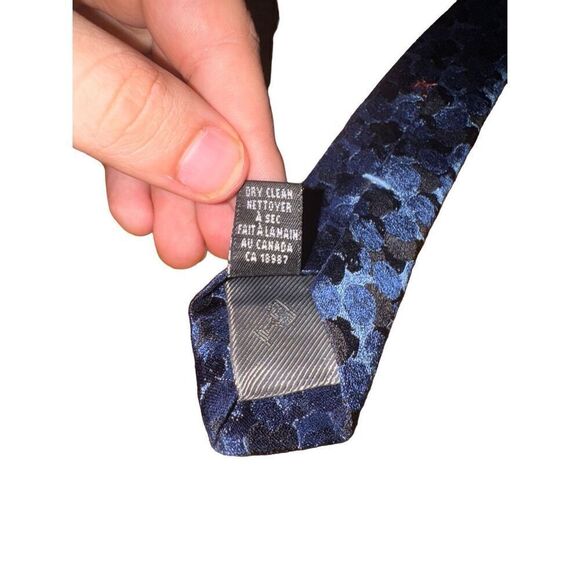 Dion 1967 Neckwear Navy Abstract 100% Silk Handmade Tie - Picture 6 of 6